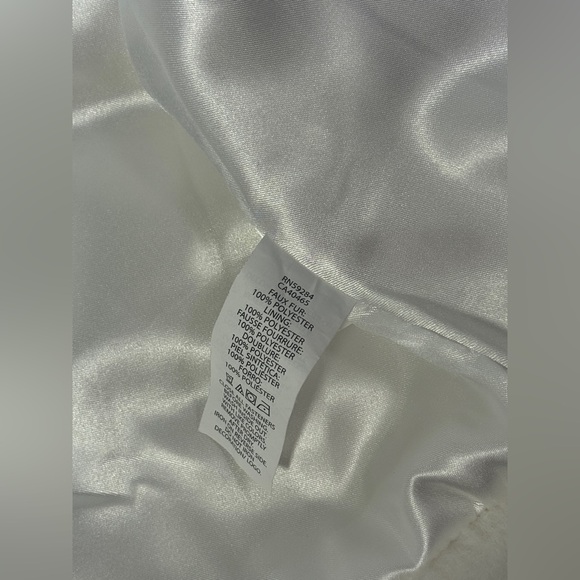 The Children’s Place White Faux Fur Coat Jacket Satin Lined Girls 3T - Picture 10 of 11